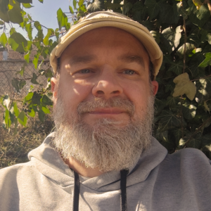 Sébastien Lanotte gemmologue et hypnothérapeute à Etival-Clairefontaine